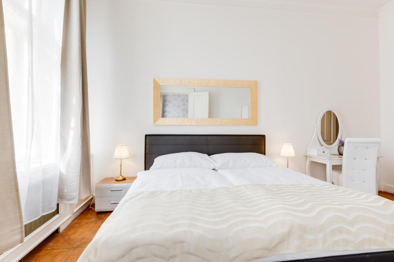 Wenceslass Square Royal Residence Apartments プラハ エクステリア 写真