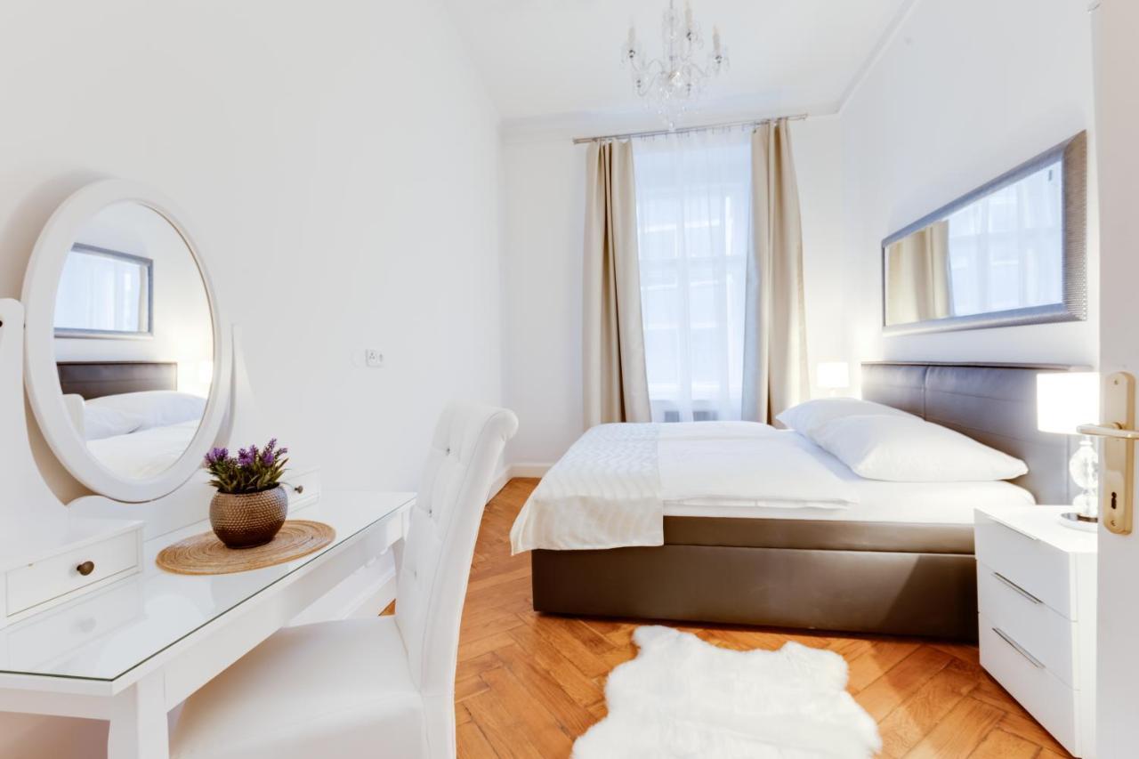 Wenceslass Square Royal Residence Apartments プラハ エクステリア 写真