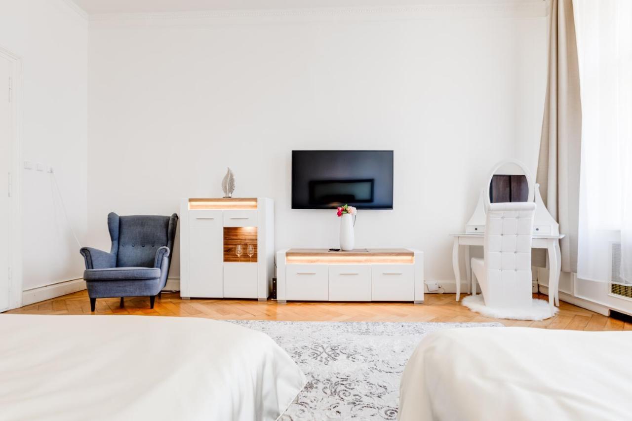 Wenceslass Square Royal Residence Apartments プラハ エクステリア 写真
