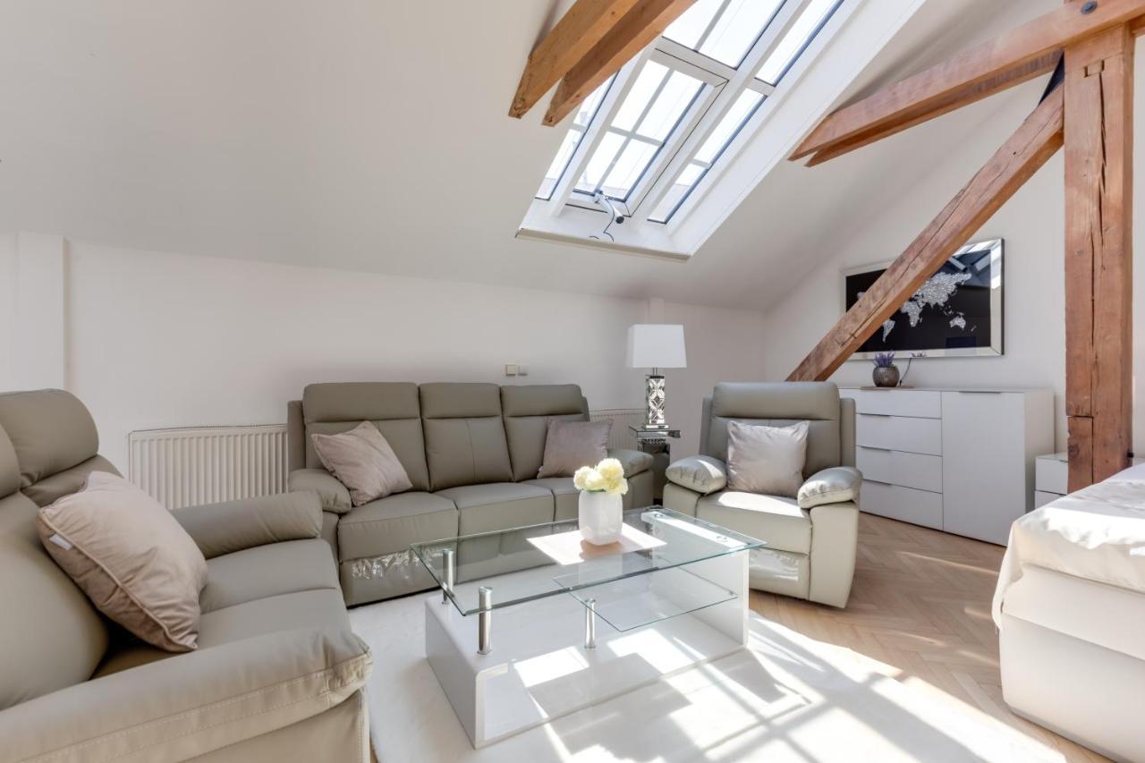 Wenceslass Square Royal Residence Apartments プラハ エクステリア 写真